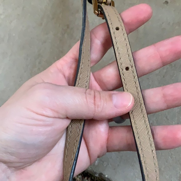 Michael kors cross body - Picture 2 of 16